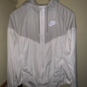 Nike Light Gray Windbreaker Jacket